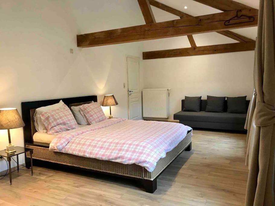Holiday home Les Ecuries De Lesse